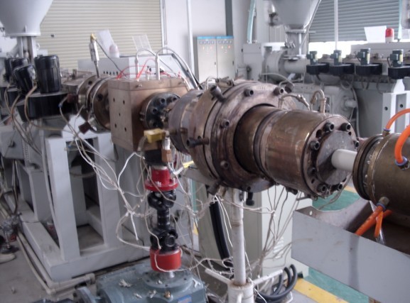 海角社区入口在PP-R管材生产线中的应用